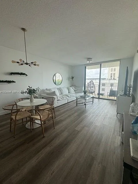 1300 Ponce Condo — Photo 3