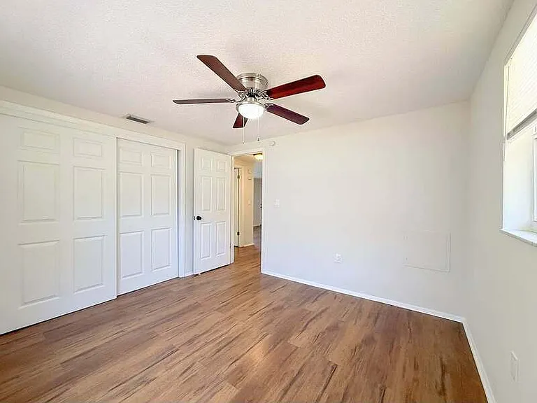 15839 Villa Dr — Photo 26