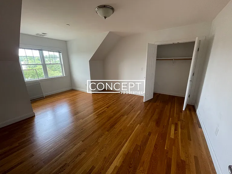 55-65 Circuit Street — Photo 7