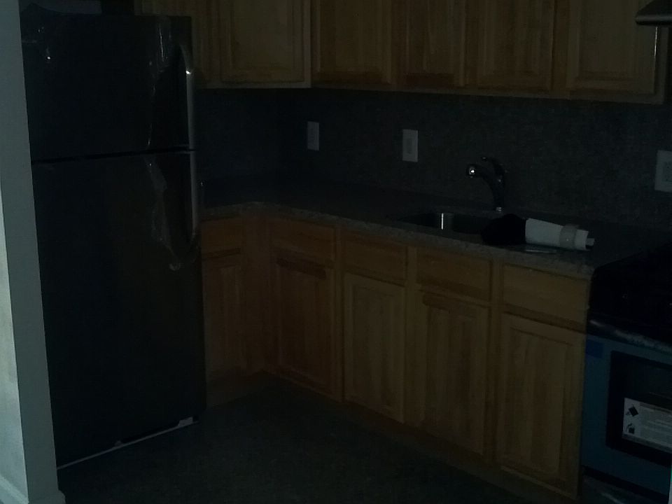 2nd image of 3908 5th Ave