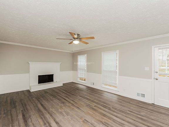 5th image of 2857 Swarthmore Dr