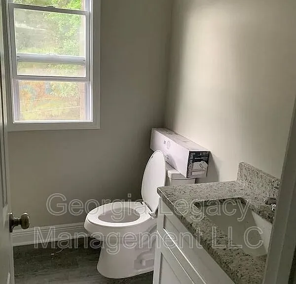 36 Andrews Ct #103 — Photo 3