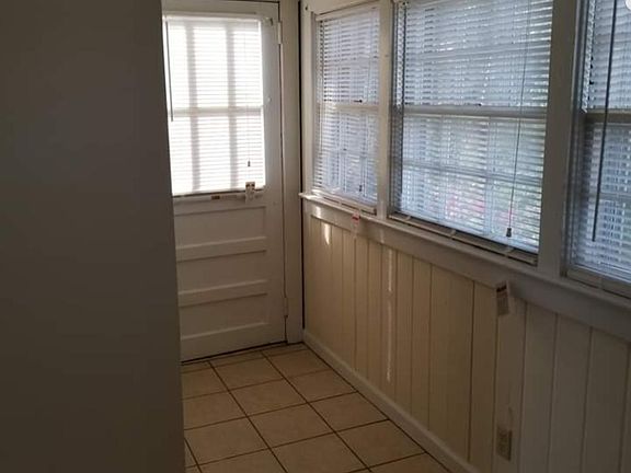 5th image of 1604 E Park Ave #A