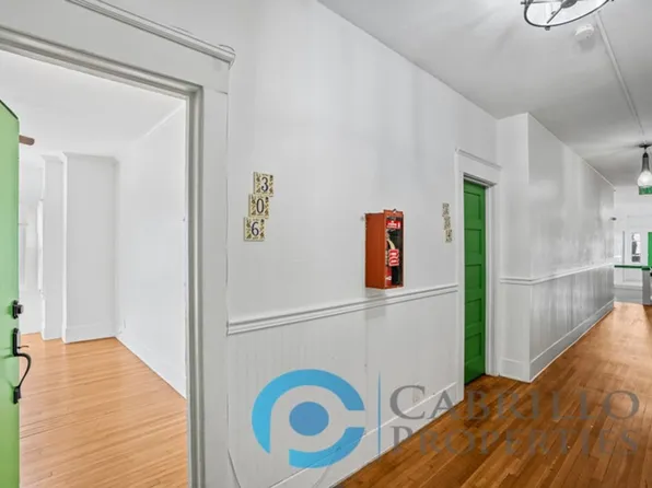 Casa Blanca Apartments