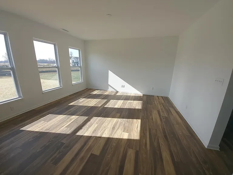 6877 Ferguson Dr — Photo 3