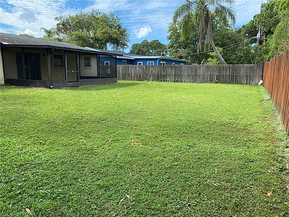 5th image of 3977 Corona Ln