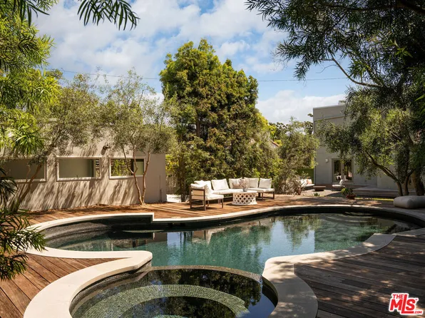 131 S Arden Blvd, Los Angeles, CA 90004