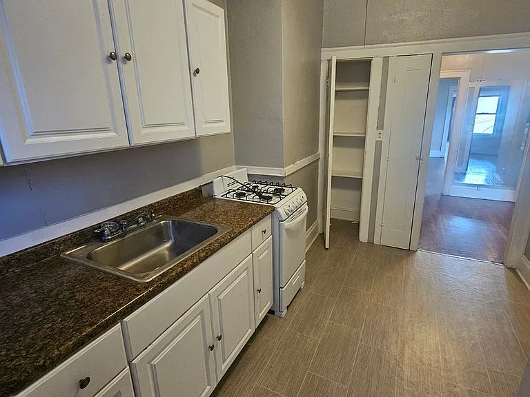16812 Madison Ave — Photo 8
