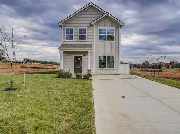 4165 Gambrel Oaks St, Blountville, TN 37617