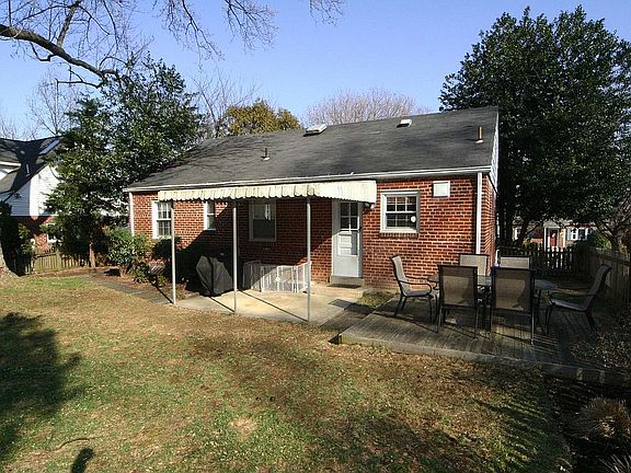 5th image of 4516 Everett St