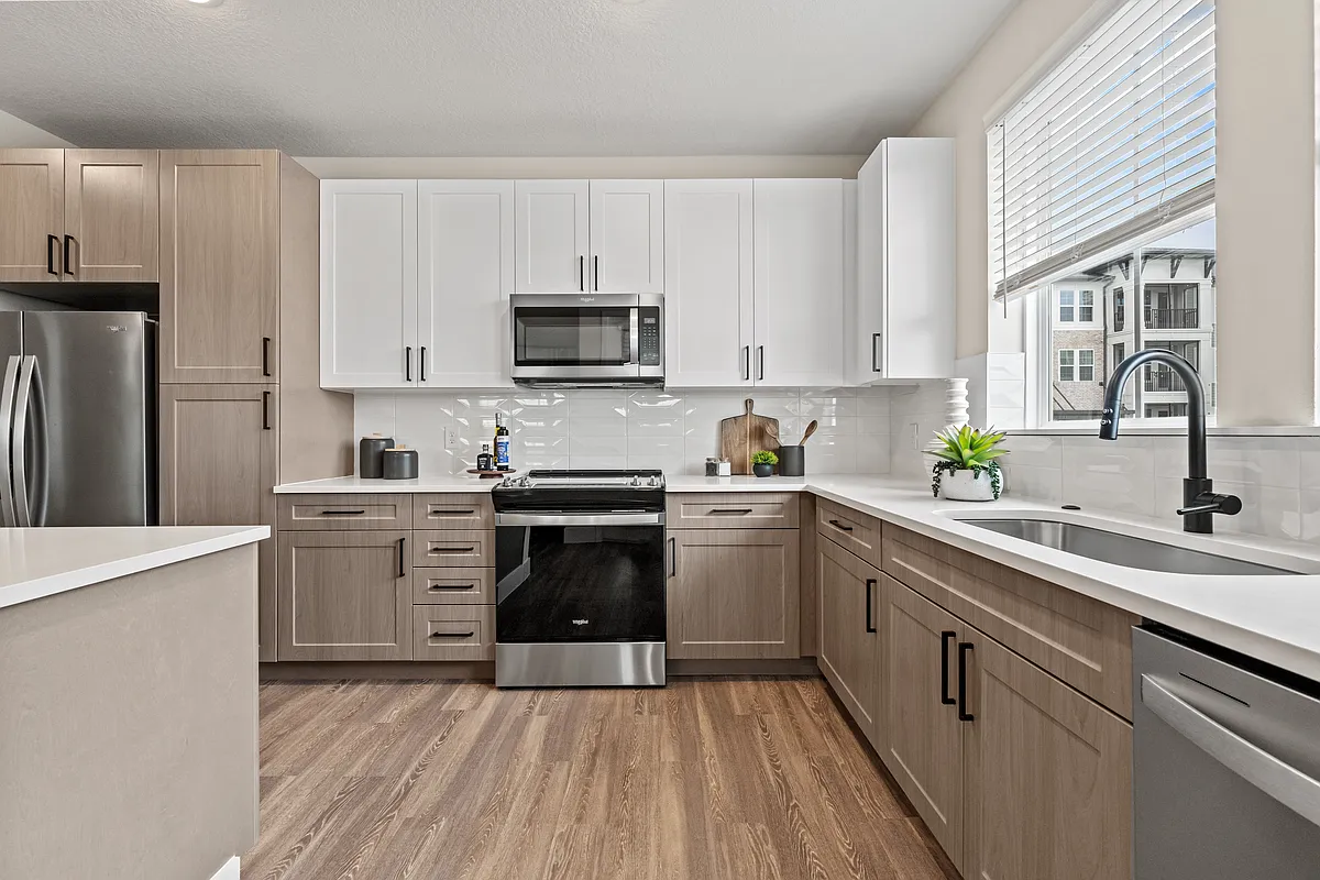 Building Photo - Brisole Luxury Apartments