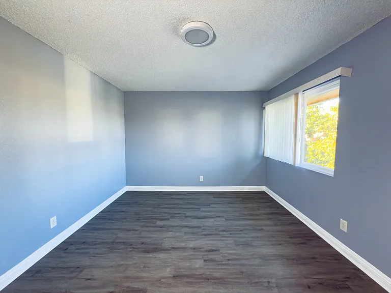 10923 California Ave #B — Photo 17
