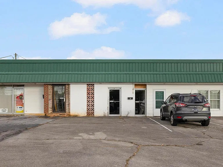 2908 Bloomingdale Rd #4 — Photo 12