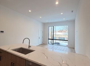 1607 W 13th St #300, Chicago, IL 60608