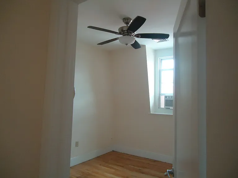 136 Warren St #3 — Photo 7