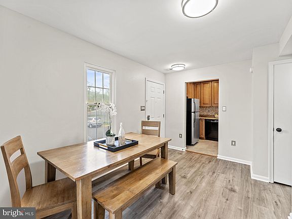 5th image of 4220 Bordolino Dr