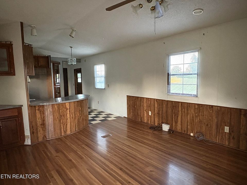 1st image of 865 Shade Pressnell Rd