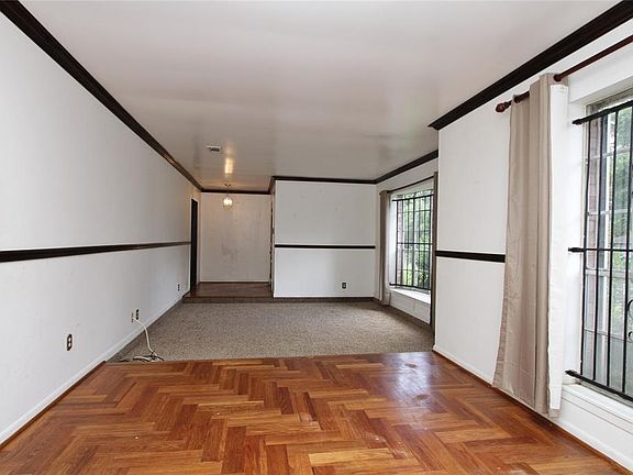 3rd image of 9957 Camay Dr