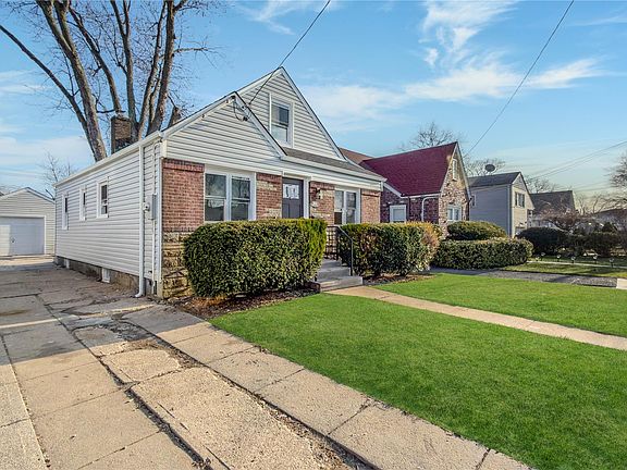 5th image of 224 Windsor Parkway