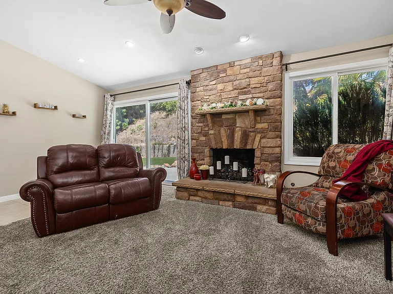 5371 Swarthmore St — Photo 10