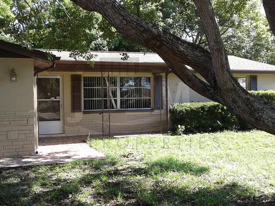 7615 Tyson Dr