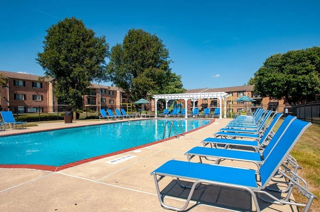 Chesterfield Apartment Homes — Photo 4