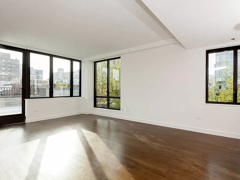 1st image of 211 E 13th St APT Ph1g