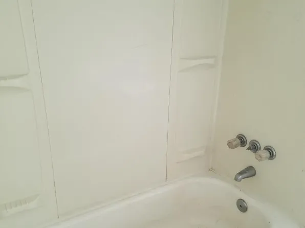912 Bonaparte Ave, Baltimore, MD 21218