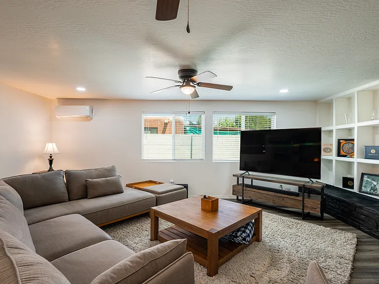3408 La Veta Dr NE — Photo 7
