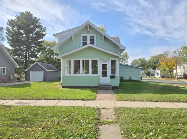 1303 8th St E Unit 1/2, Menomonie, WI 54751