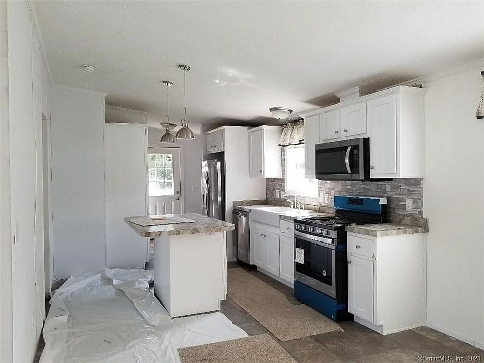 2nd image of 158 D St