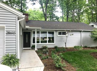 28610 W Oviatt Rd, Bay Village, OH 44140