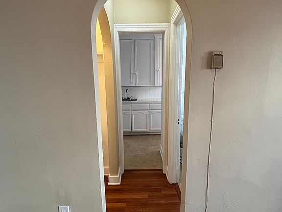 5th image of 1050 S Hobart Blvd #1054-1/2