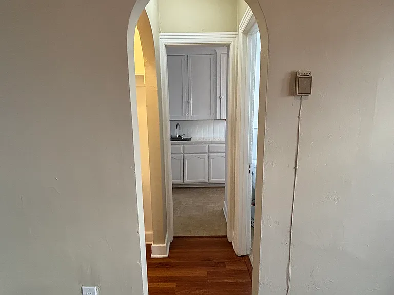 1050 S Hobart Blvd #1054-1/2 — Photo 5