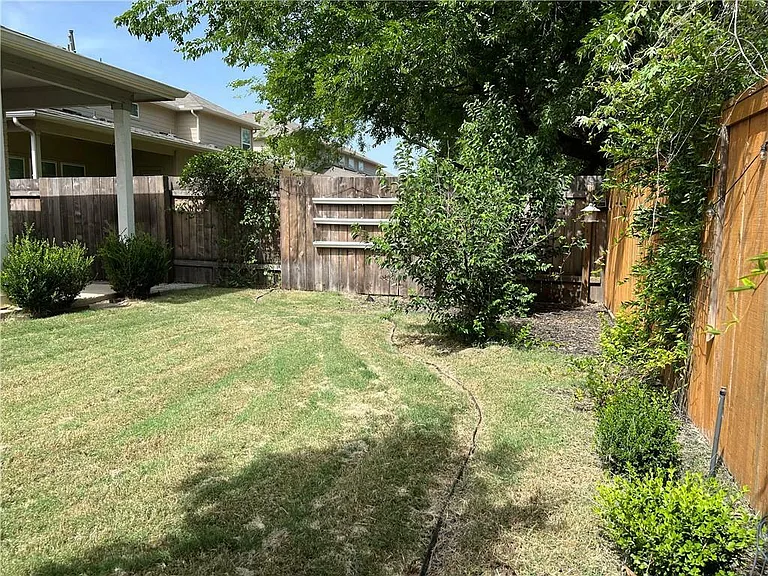 1140 La Conterra Blvd — Photo 29