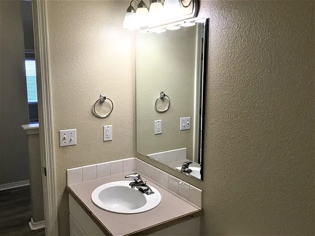 1521 W Kesler Dr — Photo 13