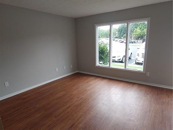 5th image of 1189 Ashborough Dr SE APT J