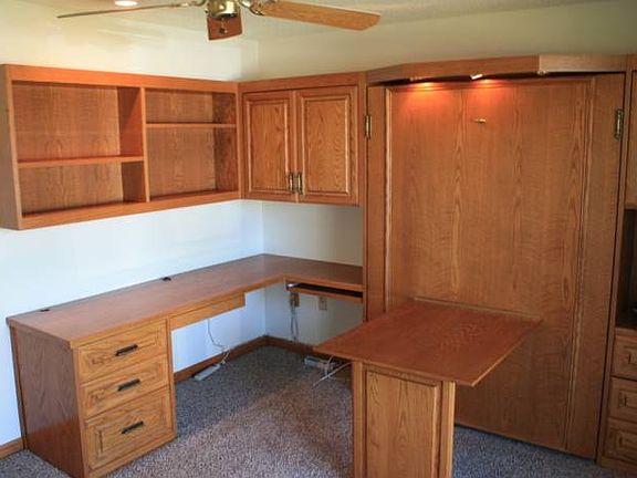 custom built in desk