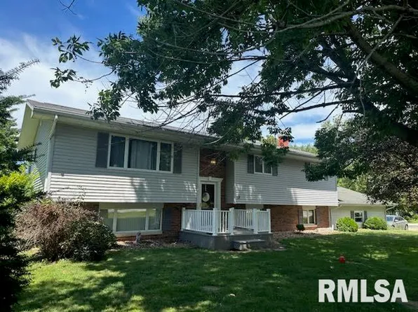 19 Hillcrest Dr, Bushnell, IL 61422