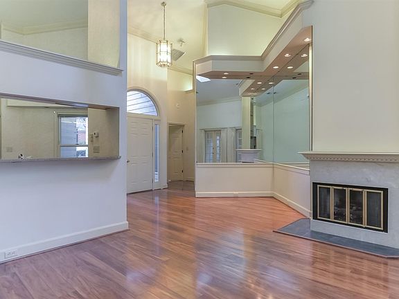5th image of 1025 Griffin Gate Dr