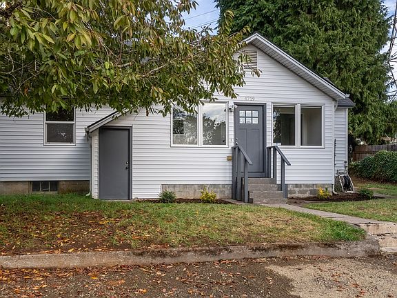 3rd image of 4719 NE 18th Ct