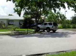 15480 Durnford Dr, Miami Lakes, FL 33014