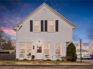 516 Woodward Rd, North Providence, RI 02904