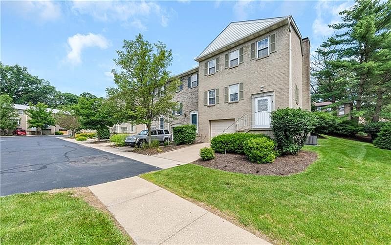 1st image of 1515 Harewood Sq
