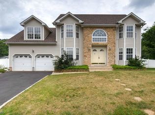 131 Codington Ave, Somerset, NJ 08873