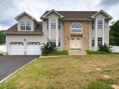 131 Codington Ave, Somerset, NJ, 08873