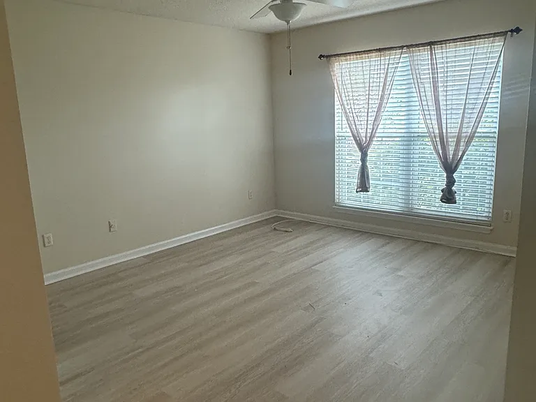 3528 Idle Hour Dr — Photo 8