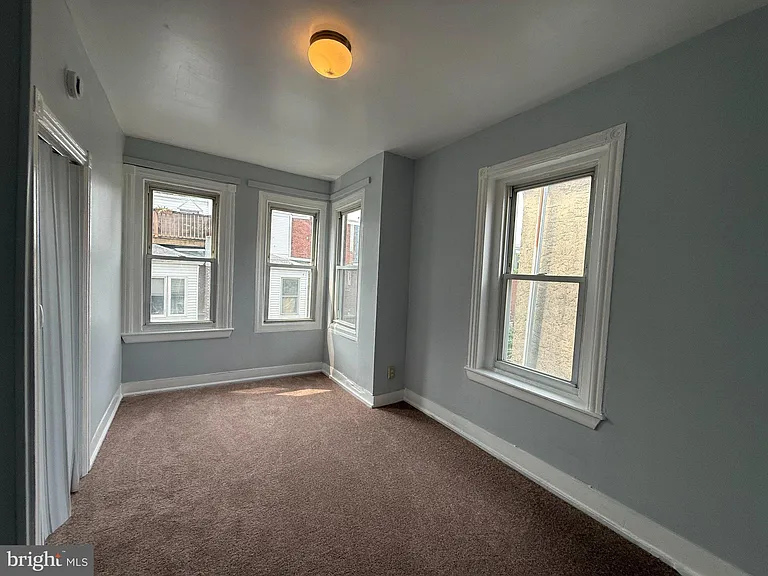 4216 Wyalusing Ave — Photo 6