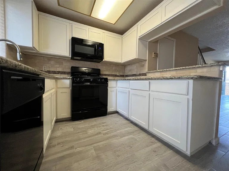 2808 Grants Lake Blvd #304 — Photo 5