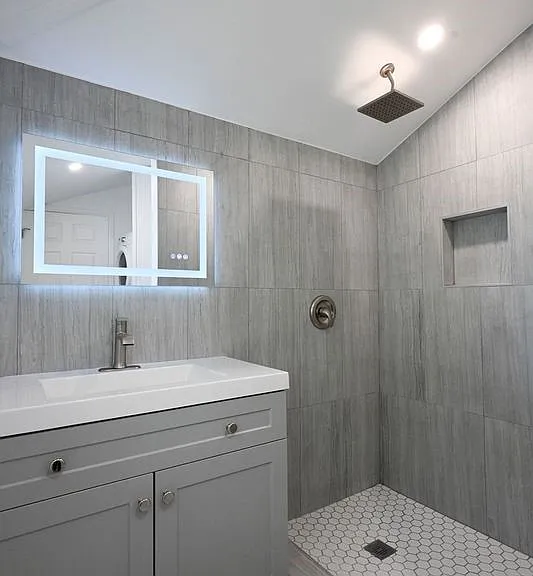 6437 Enfield Ave — Photo 4